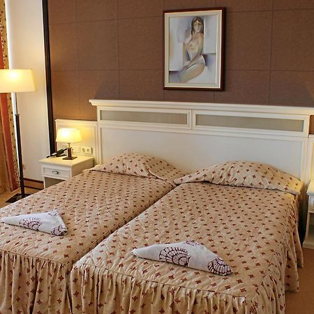 Helena Vip Villas And Suites 써니비치 외부 사진