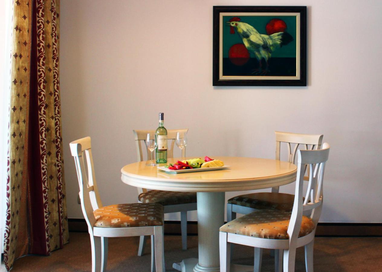 Helena Vip Villas And Suites 써니비치 외부 사진