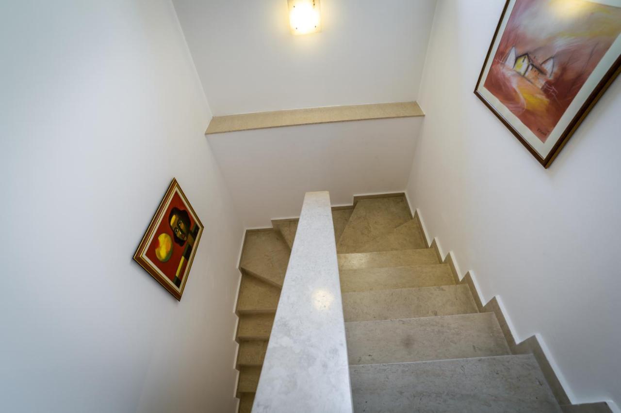 Helena Vip Villas And Suites 써니비치 외부 사진