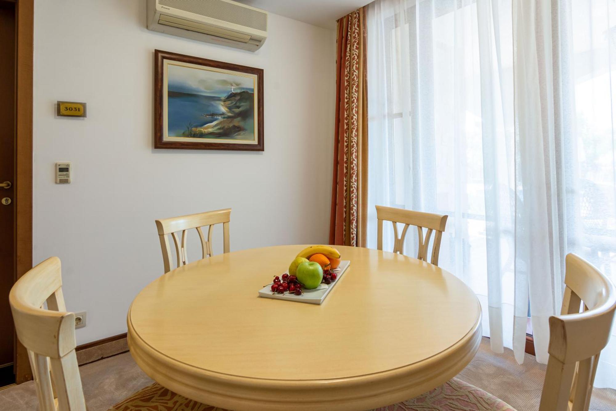Helena Vip Villas And Suites 써니비치 외부 사진