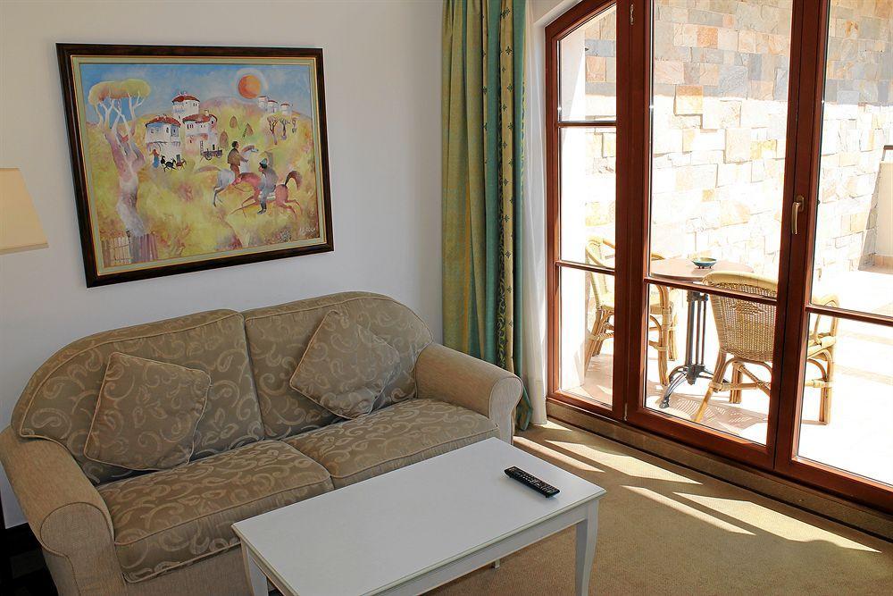 Helena Vip Villas And Suites 써니비치 외부 사진