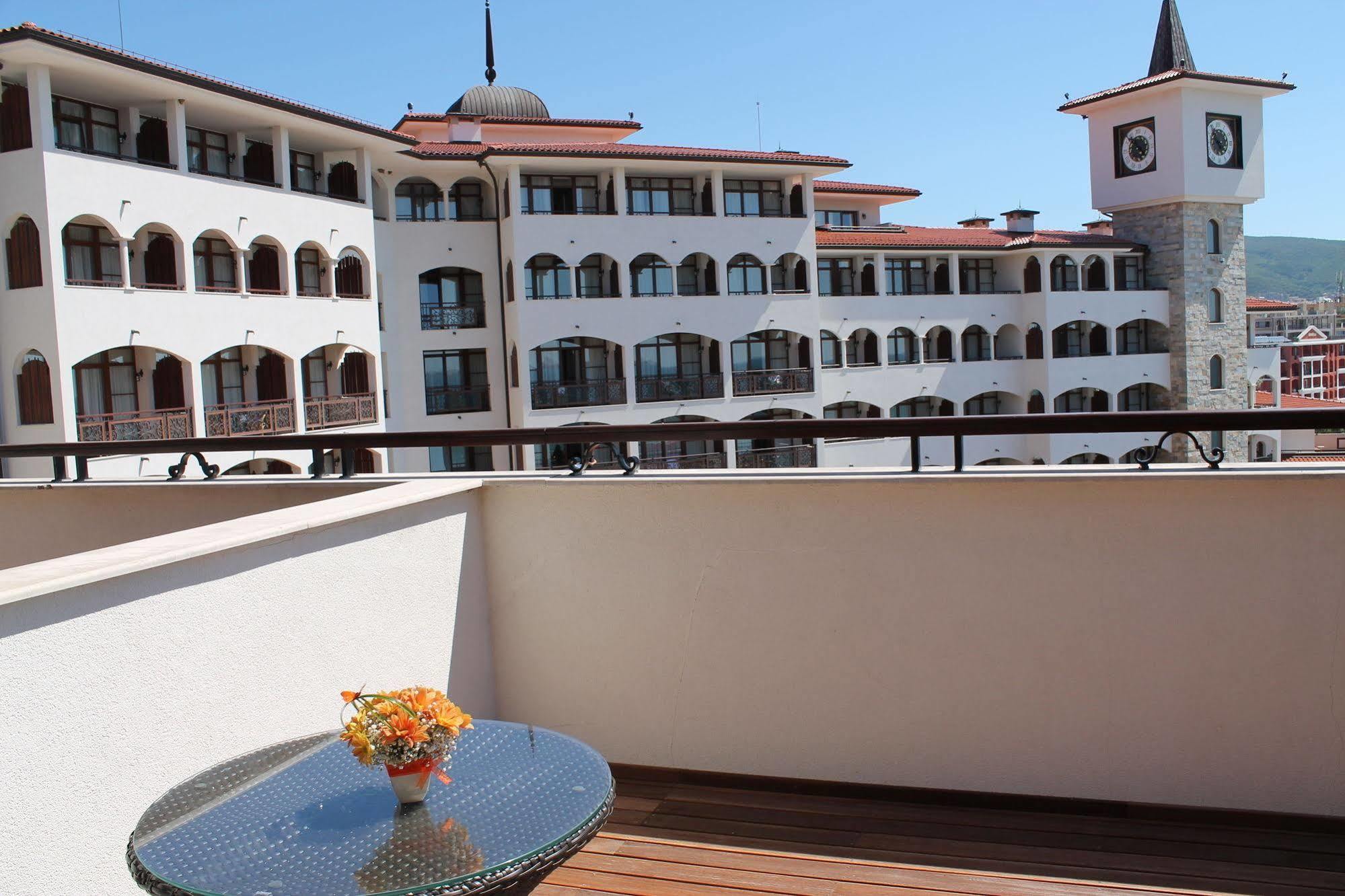 Helena Vip Villas And Suites 써니비치 외부 사진